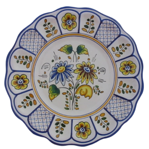 PLATO DE CERÁMICA CON DECORACIÓN FLORAL