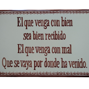 Azulejo de cerámica de Talavera con refrán